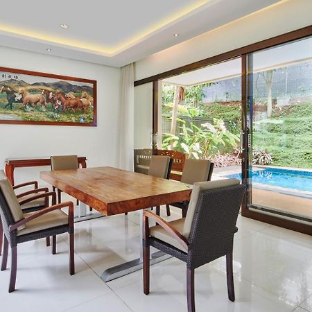 Oyama City View Villa 4 Bedrooms With A Private Swimming Pool Бандунг Екстериор снимка